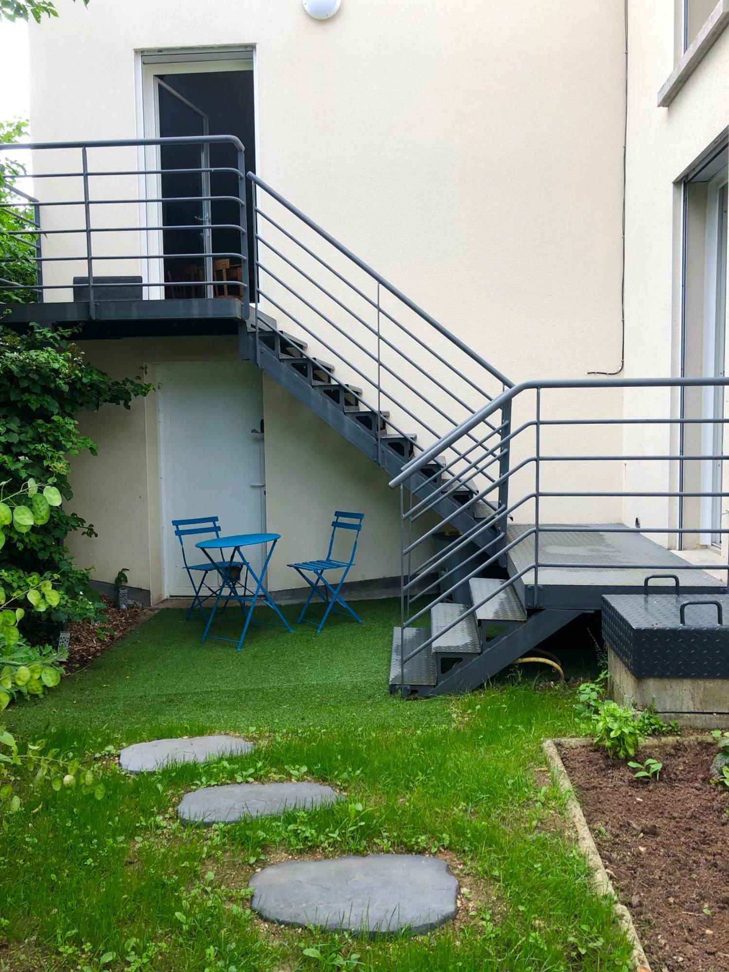 Le Bleu Levant Vaux-Devant-Damloup Exterior photo